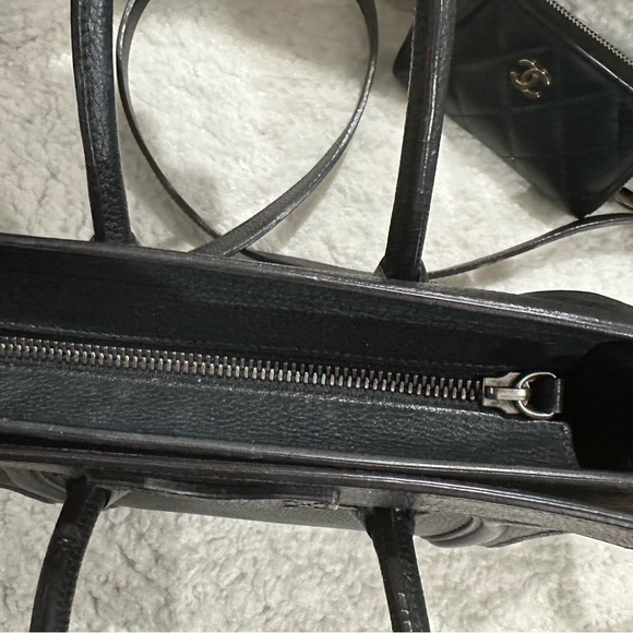 CELINE - Nano Luggage bag in drummed calfskin Black - Picture 4 of 5